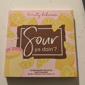 Brand new makeup pallet